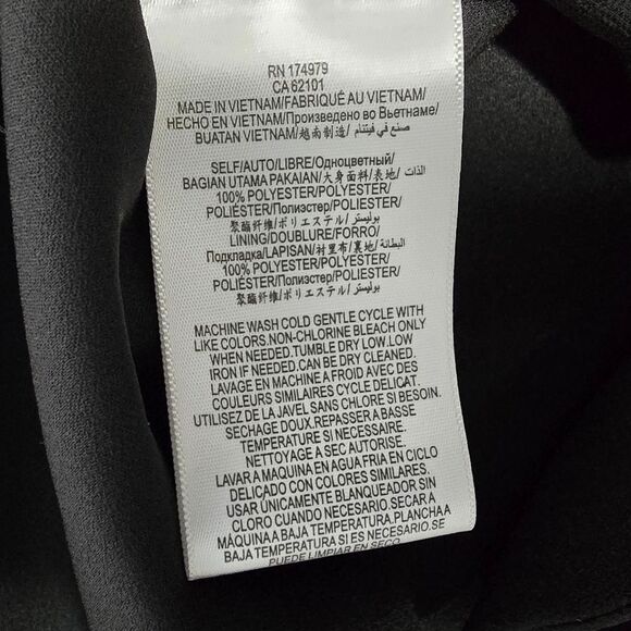 🆕️ BCBGMAXAZRIA Double-Breasted Crepe Blazer Blouse in Black - Picture 9 of 13